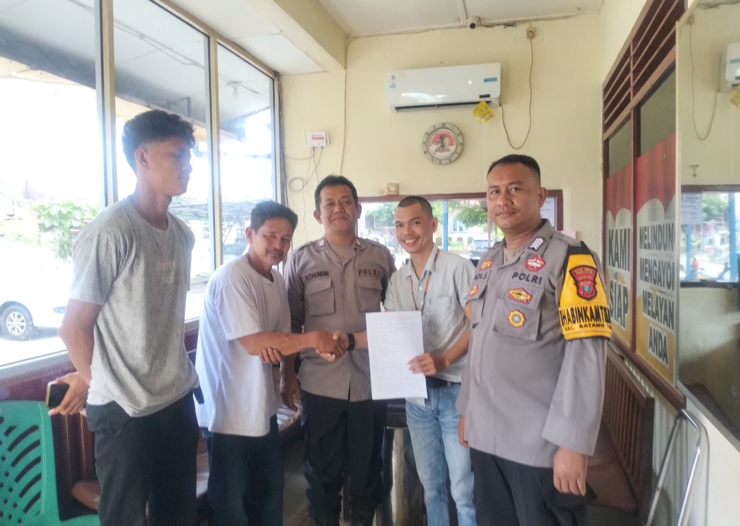 Personel Polsek Batang Toru sukses memediasi perselisihan antar warga soal sumur bor hingga berakhir damai