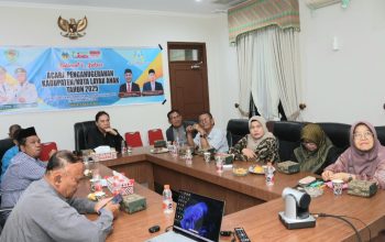 Wakil Bupati Tapsel, Jafar Syahbuddin Ritonga, bersama jajaran saat mengikuti pengumuman penghargaan KLA 2025 secara daring dari Kementerian PPPA RI
