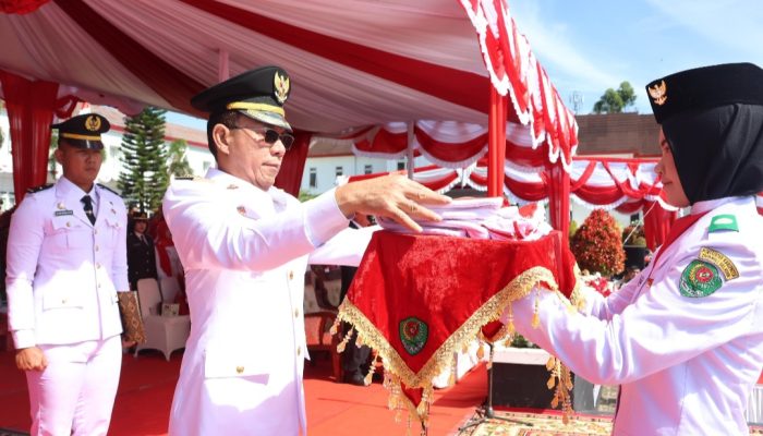 Perdana, Gus Irawan Pimpin Upacara HUT ke-80 RI di Tapsel