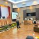 Kanit Kamsel Sat Lantas Polres Padangsidimpuan, Aipda Mara Hodum Hasibuan, memberi edukasi, simulasi, hingga imbauan penting terkait keselamatan dalam berkendara saat program 'Polantas Menyapa' dengan tema edukasi Safety Riding bersama PT PNM Mekaar Cabang Kabanjahe