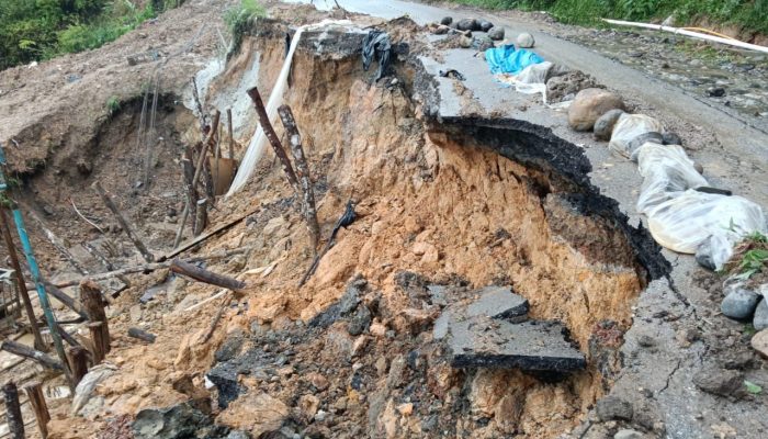 Hujan Deras Picu Longsor di Sipirok, Polres Tapsel Imbau Hindari Jalur Batu Jomba