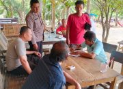 Kedua belah pihak yang sempat berkonflik atas tindakan pelemparan Truk Tangki Fuso menandatangani surat pernyataan perdamaian disaksikan Bhabinkamtibmas Polsek Padang Bolak, Aipda Martua Siregar dan Bripka Amirul S Hasibuan, yang memfasilitasi proses mediasi
