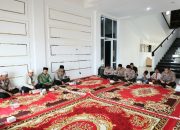Bersama Anak Yatim, Kapolres Tapsel Doakan Indonesia Agar Aman Damai