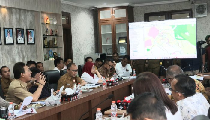 Konflik Lahan di TPL, Bupati Tapsel: Saya Bersama Rakyat 