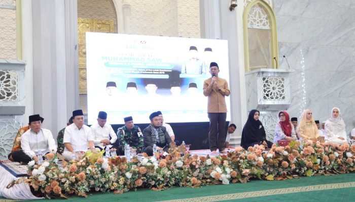 Tabligh Akbar di Tapsel Hadirkan KH Syamsul Arifin Nababan, Bupati: ASN Harus Jadi Teladan