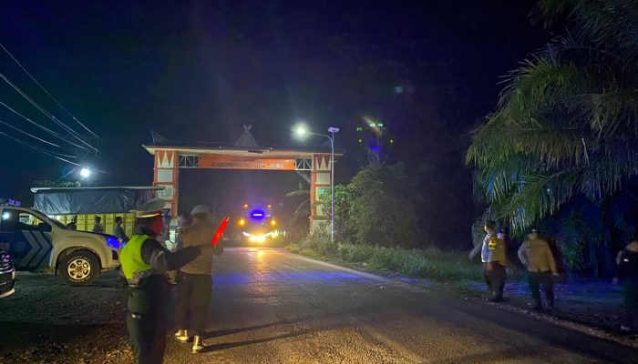 Antisipasi Curanmor dan Balap Liar, Polsek Padang Bolak Patroli Malam 