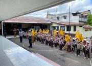 Personel Sat Lantas Polres Padangsidimpuan saat memberi edukasi tentang pentingnya kamseltibcarlantas kepada anak-anak TK Al Rizky