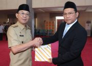 Bupati Tapsel, Gus Irawan Pasaribu, di sela prosesi pelantikan Ketua Baznas periode 2024-2029, Jon Sujani Pasaribu