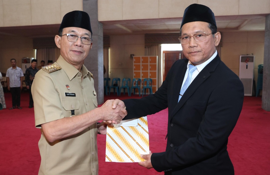 Bupati Tapsel, Gus Irawan Pasaribu, di sela prosesi pelantikan Ketua Baznas periode 2024-2029, Jon Sujani Pasaribu
