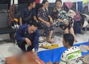 Bupati Tapsel, Gus Irawan Pasaribu, menyambangi para korban terdampak banjir dan longsor di Batang Toru