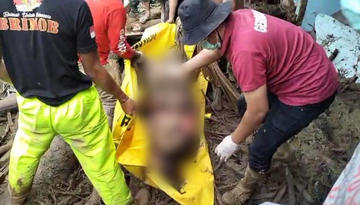 Satu Lagi, DPC Gerindra Tapsel Gercep Evakuasi Jenazah Korban Banjir Bandang di Desa Garoga