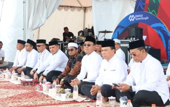 Bupati Tapsel Gus Irawan Pasaribu bersama Ustad Ucay, Wakil Bupati Jafar Syahbuddin, Wakil Ketua DPRD Abdul Basith Dalimunthe, Sekda Sofyan Adil, dan lainnya di sela tabligh akbar yang menjadi rangkaian Hari Jadi Kabupaten Tapsel ke-75