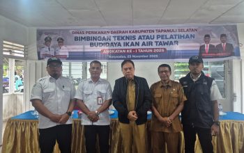 Wakil Bupati Tapsel, Jafar Syahbuddin Ritonga, di sela pembukaan Bimtek budidaya ikan air tawar angkatan I tahun 2025