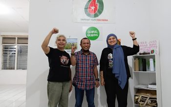 (Dari kanan ke kiri) Ketua Umum SHI Ade Indriani Zuchri, Ketua DPW SHI Sumatera Utara Hendra Hasibuan, dan MPA SHI Muchlis Ismail