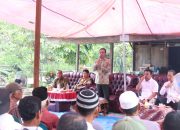 Bupati Tapsel Gus Irawan Pasaribu, bersama Ketua Ketua Fraksi Gerindra DPRD Tapsel, Rocky AP Gultom, tokoh masyarakat Sumatera Utara yang juga mantan Bupati dua periode, H Syahrul M Pasaribu, Camat Batang Toru Mara Tinggi, dan pihak PT NSHE memberi sambutan di sela pembukaan sosialisasi 'Commissioning' PLTA Simarboru