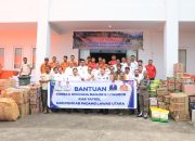Bupati Tapsel Gus Irawan Pasaribu bersama Wakil Bupati Jafar Syahbuddin Ritonga, beserta jajaran menerima bantuan kemanusiaan bagi korban bencana alam banjir bandang dan tanah longsor dari Pemkab Paluta yang diserahkan langsung Bupati Reski Basyah Harahap