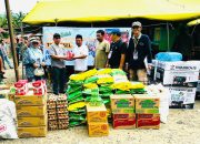 Ketua Umum YTI Ayub Suleman Pulungan bersama Pembina Ali Muda Siregar, serta Tim Peduli Bencana YTI, menyerahkan secara langsung bantuan kemanusiaan ke Kepala Desa Tolang Julu, Fuad Arrozi Daulay, untuk membantu memenuhi kebutuhan dasar para korban bencana alam di wilayah itu