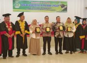 Rektor Universitas Putra Abadi Langkat (Unipal), Sempurna Tarigan, menghadiri langsung wisuda fakultas kesehatan Prodi D-III Kebidanan