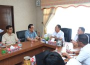 Bupati Tapsel, Gus Irawan Pasaribu, bersama jajaran PTPN IV menjalin kerja sama untuk merelokasi warga korban banjir dan tanah longsor yang melanda hampir seluruh wilayah kabupaten tersebut